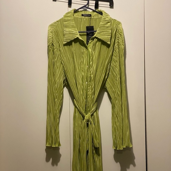 SHEIN Dresses & Skirts - SHEIN Lime Green Pleated Dress